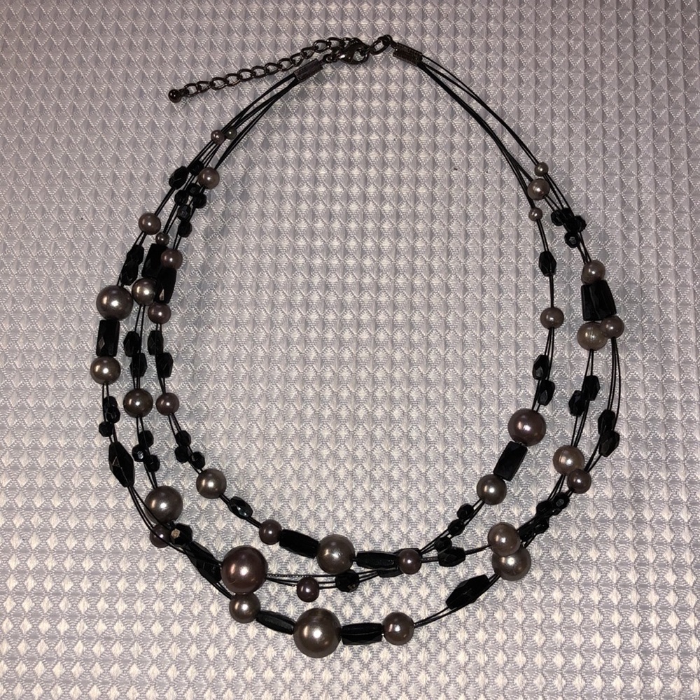 3 Layer Faux Silver Pearl & Black Poly Faceted Bead Necklace 16” + 2-1/4” Ext.